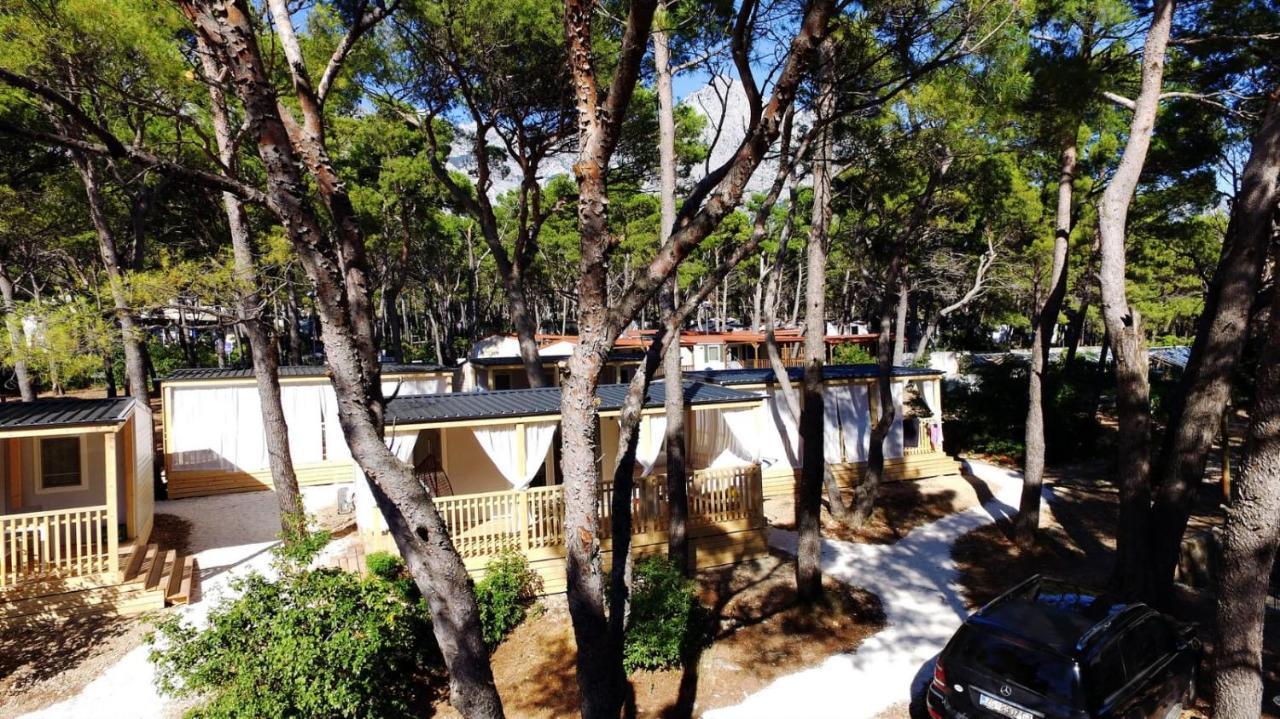 Oaza Mira Mobile Houses - Camp Basko Polje #Bestoffer Baška Voda Kültér fotó