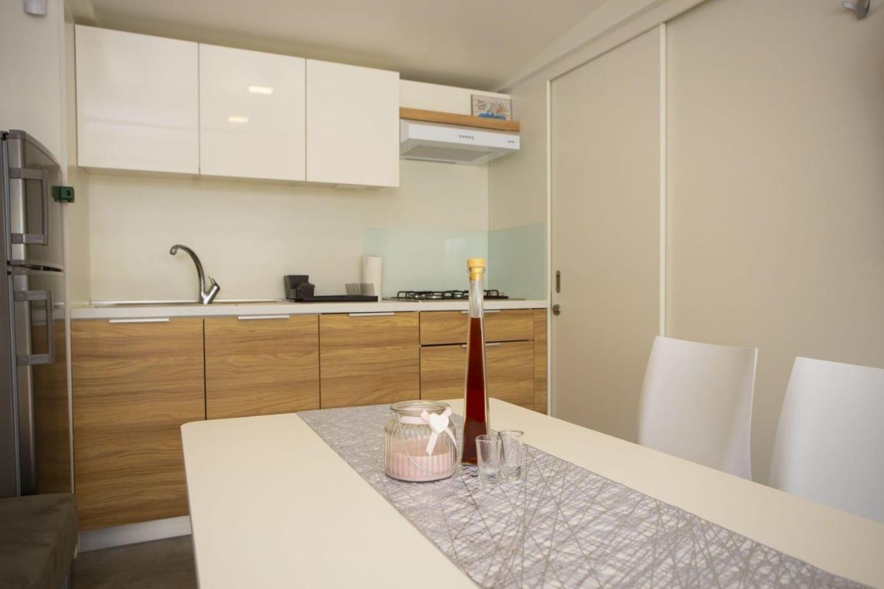 Oaza Mira Mobile Houses - Camp Basko Polje #Bestoffer Baška Voda Kültér fotó