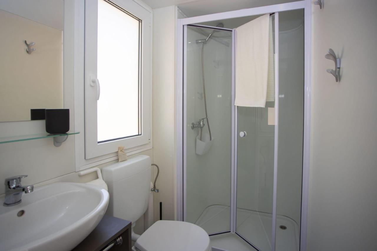 Oaza Mira Mobile Houses - Camp Basko Polje #Bestoffer Baška Voda Kültér fotó