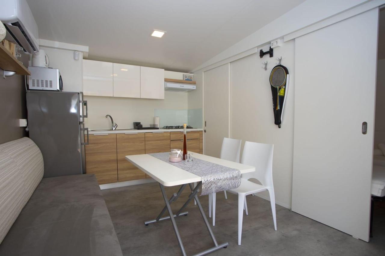 Oaza Mira Mobile Houses - Camp Basko Polje #Bestoffer Baška Voda Kültér fotó
