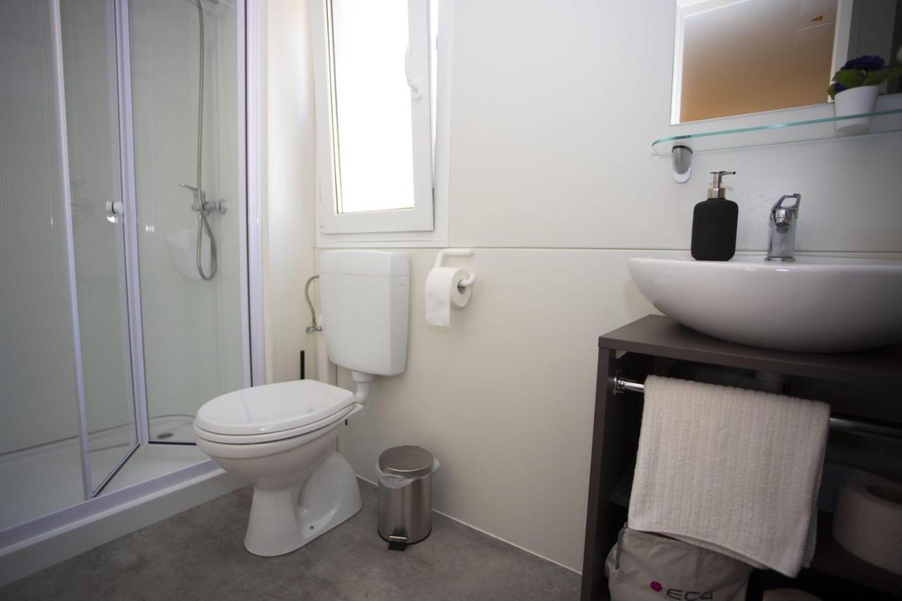 Oaza Mira Mobile Houses - Camp Basko Polje #Bestoffer Baška Voda Kültér fotó
