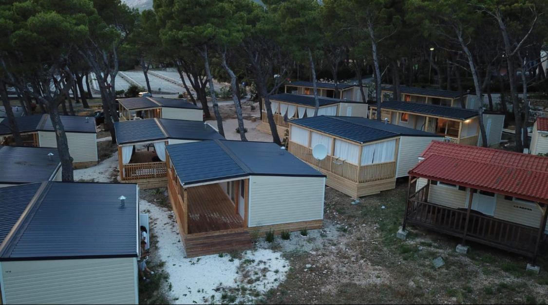 Oaza Mira Mobile Houses - Camp Basko Polje #Bestoffer Baška Voda Kültér fotó
