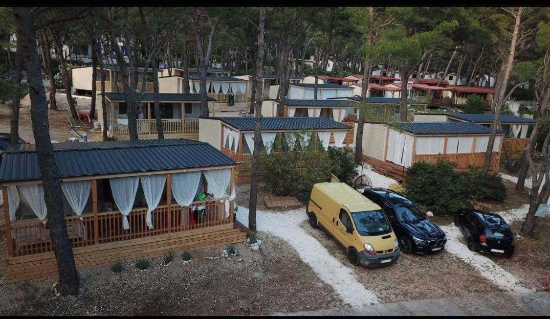 Oaza Mira Mobile Houses - Camp Basko Polje #Bestoffer Baška Voda Kültér fotó