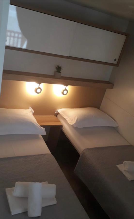 Oaza Mira Mobile Houses - Camp Basko Polje #Bestoffer Baška Voda Kültér fotó