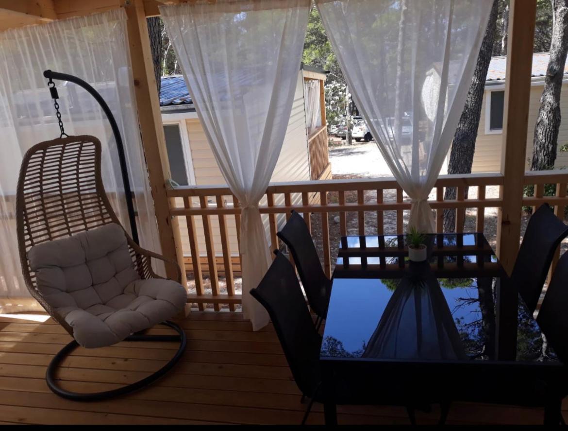 Oaza Mira Mobile Houses - Camp Basko Polje #Bestoffer Baška Voda Kültér fotó